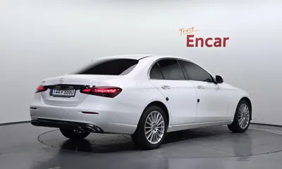 Mercedes-Benz E-Class 2023, 78414 км, за 25449.52 USD