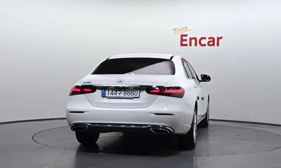 Mercedes-Benz E-Class 2023, 78414 км, за 25449.52 USD
