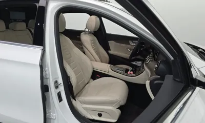 Mercedes-Benz E-Class 2023, 78414 км, за 25449.52 USD - фото 26