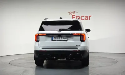 Ford Explorer 2025, 7475 км, за 33366.37 USD