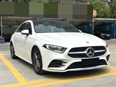 Mercedes-Benz A-Class 2020, 67000 км, за 10019.29 USD