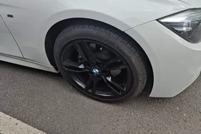 BMW 3 Series 2019, 23300 км, за 17373 USD