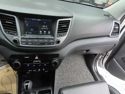 Hyundai Tucson 2016, 152732 км, за 5863.2 USD - фото 14