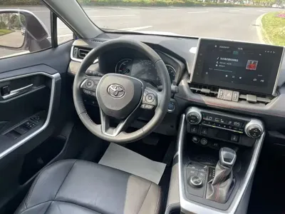 Toyota Wildlander 2022, 10000 км, за 17313.73 USD - фото 12