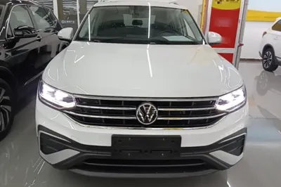 Volkswagen Tiguan L 2023, 34700 км, за 19808 USD