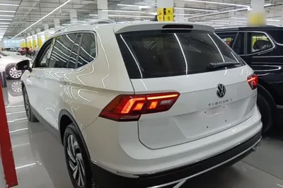 Volkswagen Tiguan L 2023, 34700 км, за 19808 USD