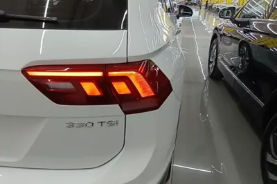 Volkswagen Tiguan L 2023, 34700 км, за 19808 USD - фото 9