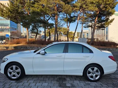 Mercedes-Benz C-Class 2017, 120820 км, за 7598.28 USD