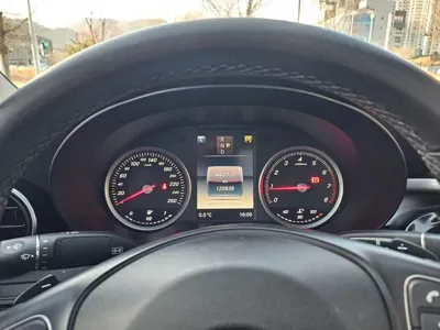 Mercedes-Benz C-Class 2017, 120820 км, за 7598.28 USD - фото 19