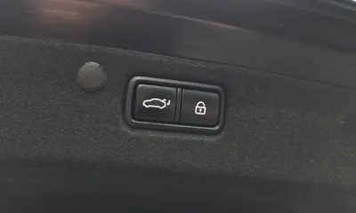 Hyundai Grandeur 2018, 82321 км, за 12669.03 USD - фото 20