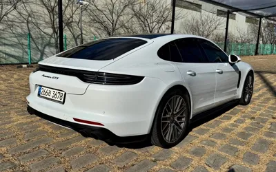 Porsche Panamera 2022, 61600 км, за 85166.82 USD - фото 9