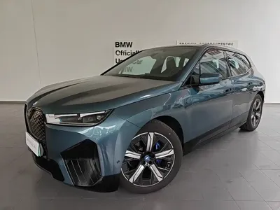 BMW iX · 2025 год