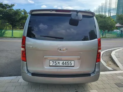 Hyundai Starex 2016, 186027 км, за 4228.47 USD