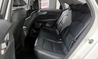 Kia K3 2021, 61939 км, за 9184.01 USD - фото 12