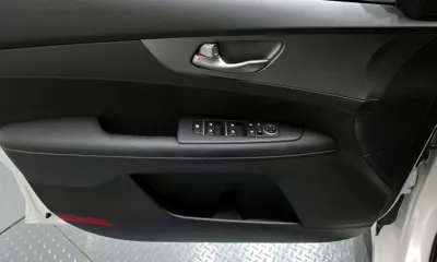 Kia K3 2021, 61939 км, за 9184.01 USD - фото 19
