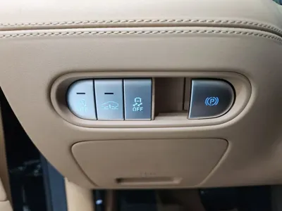 Genesis G90 2023, 52902 км, за 53170.54 USD - фото 8