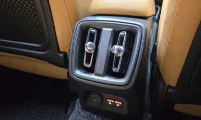 Volvo XC40 2020, 77656 км, за 16836.76 USD - фото 17