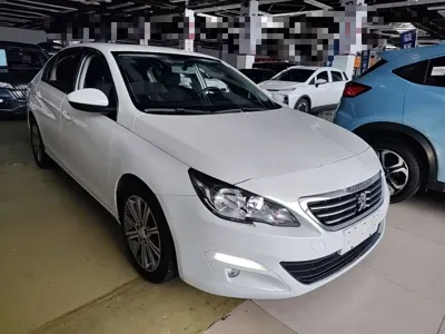 Peugeot 408 2016, 133200 км, за 3251.85 USD