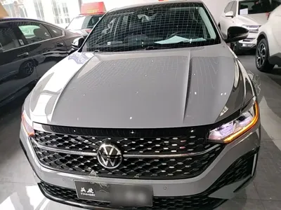 Volkswagen Lavida 2023, 42400 км, за 11638.97 USD