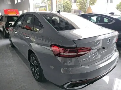 Volkswagen Lavida 2023, 42400 км, за 11638.97 USD