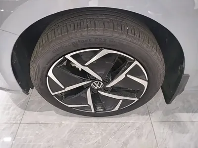 Volkswagen Lavida 2023, 42400 км, за 11638.97 USD - фото 23