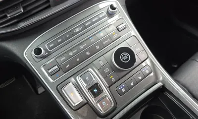 Hyundai Santafe 2022, 11599 км, за 16091.21 USD - фото 9