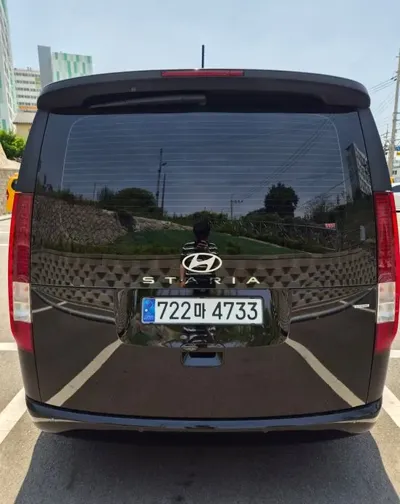Hyundai Staria 2025, 3800 км, за 32164.89 USD