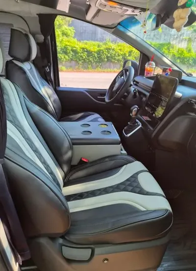 Hyundai Staria 2025, 3800 км, за 32164.89 USD - фото 6