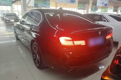 BMW 5 Series 2021, 156800 км, за 27257 USD
