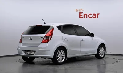Hyundai i30 2008, 117923 км, за 2494.42 USD