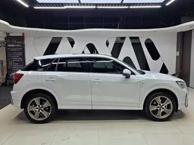 Audi Q2L 2022, 13000 км, за 19920.48 USD - фото 7