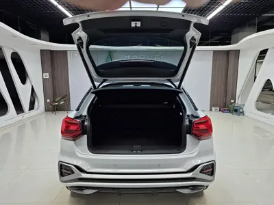 Audi Q2L 2022, 13000 км, за 19920.48 USD - фото 11