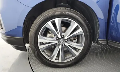 Nissan Pathfinder 2018, 89585 км, за 7811.08 USD