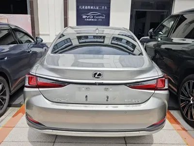 Lexus ES 2019, 75600 км, за 20072.19 USD - фото 10