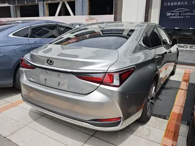 Lexus ES 2019, 75600 км, за 20072.19 USD - фото 11