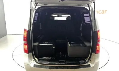 Hyundai Starex 2017, 62785 км, за 8787.58 USD - фото 20