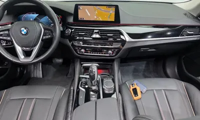 BMW 5-Series 2020, 25803 км, за 21125.81 USD - фото 7