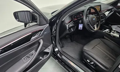 BMW 5-Series 2020, 25803 км, за 21125.81 USD - фото 13