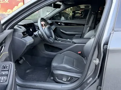 Lynk & Co 03 2024, 30000 км, за 10240.31 USD