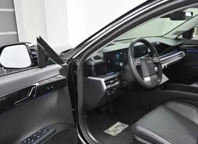 Hyundai Grandeur 2023, 22403 км, за 25234.21 USD - фото 11