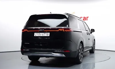 Kia Canival 2023, 102881 км, за 16280.14 USD