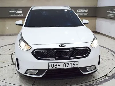 Kia Niro 2017, 120900 км, за 6577.21 USD