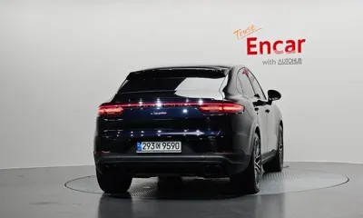 Porsche Cayenne 2022, 61036 км, за 58234.7 USD - фото 4