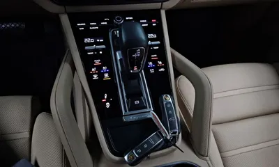 Porsche Cayenne 2022, 61036 км, за 58234.7 USD - фото 9
