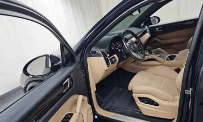 Porsche Cayenne 2022, 61036 км, за 58234.7 USD - фото 10