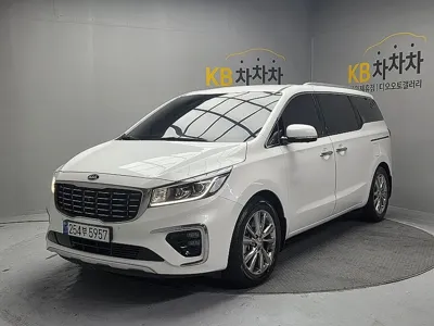 Kia Canival · 2020 год