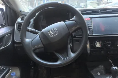 Honda City 2015, 81300 км, за 4087 USD