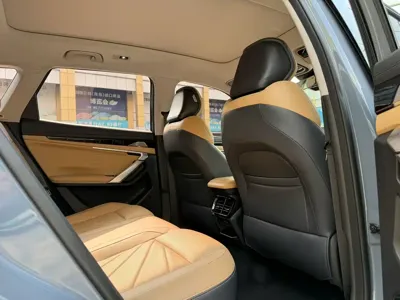 Geely Boyue L 2022, 50000 км, за 10951.32 USD