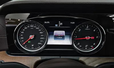 Mercedes-Benz E-Class 2018, 113828 км, за 14267.11 USD - фото 8