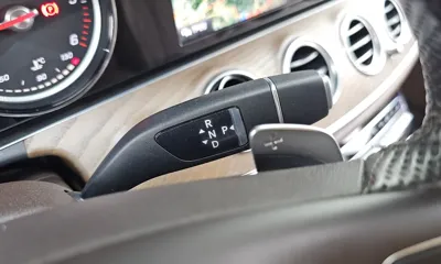 Mercedes-Benz E-Class 2018, 113828 км, за 14267.11 USD - фото 9